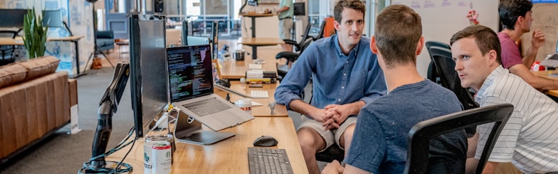 彩神Vll股份有限公司关于我们页面，展示公司团队与联系方式